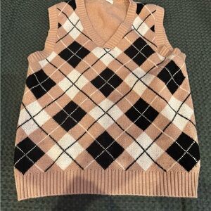 Argyle Knit Sweater Vest in Tan and Black